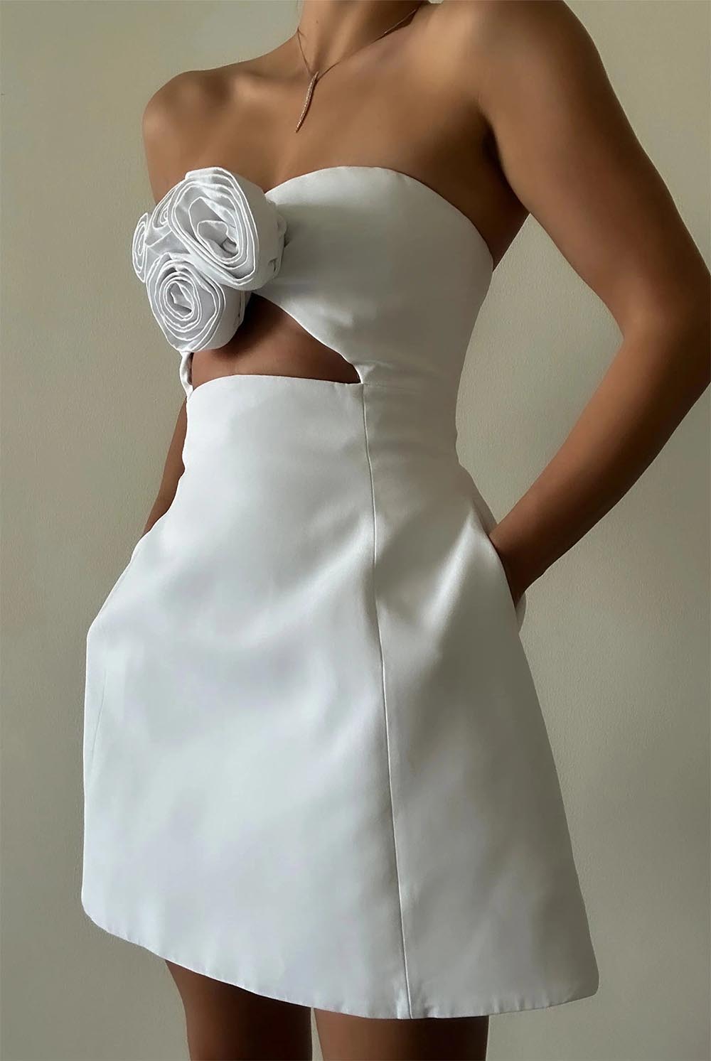 3D Floral Embellished Sexy Strapless Backless Mini Dress - White | ZAKAPOP