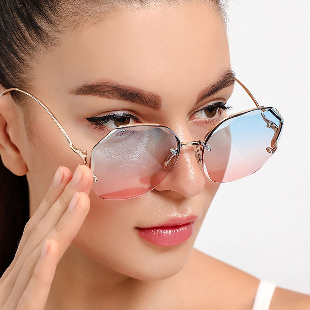 Women's Stylish Vintage Oversized Square Gradient Sunglasses | ZAKAPOP