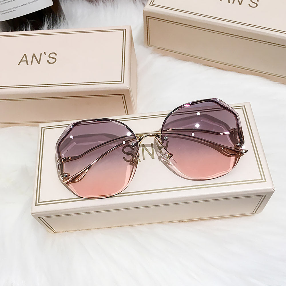 Women's Stylish Vintage Oversized Square Gradient Sunglasses | ZAKAPOP