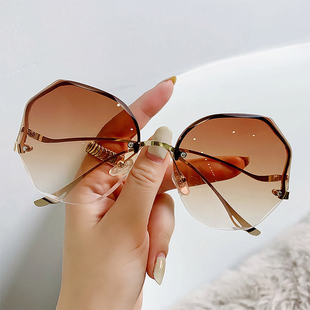 Women's Stylish Vintage Oversized Square Gradient Sunglasses | ZAKAPOP